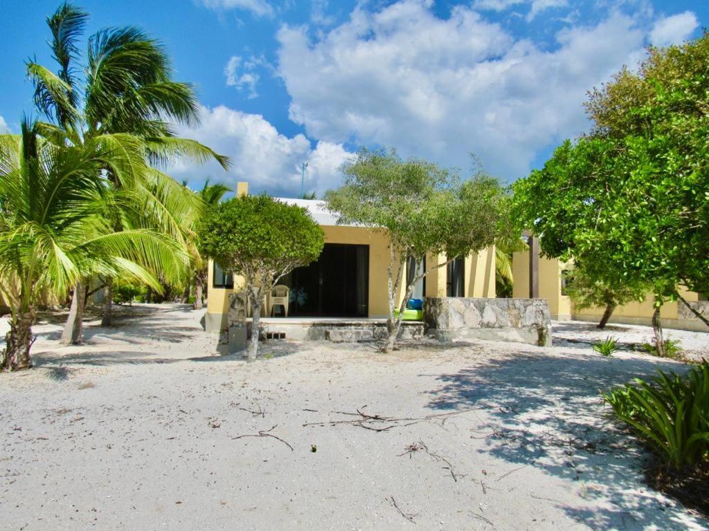 Two Bedroom Beachfront Villa סלסטון מראה חיצוני תמונה