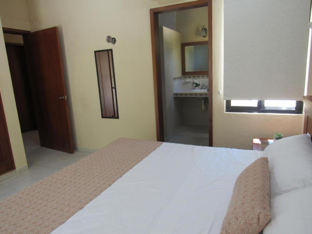 Two Bedroom Beachfront Villa סלסטון מראה חיצוני תמונה